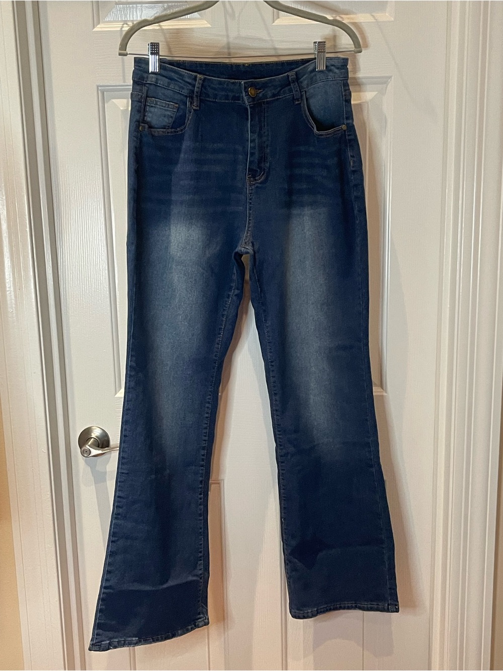 High-Rise Bootcut Women’s Jeans in Dark Blue, Size Large/12 - Picture 7 of 10